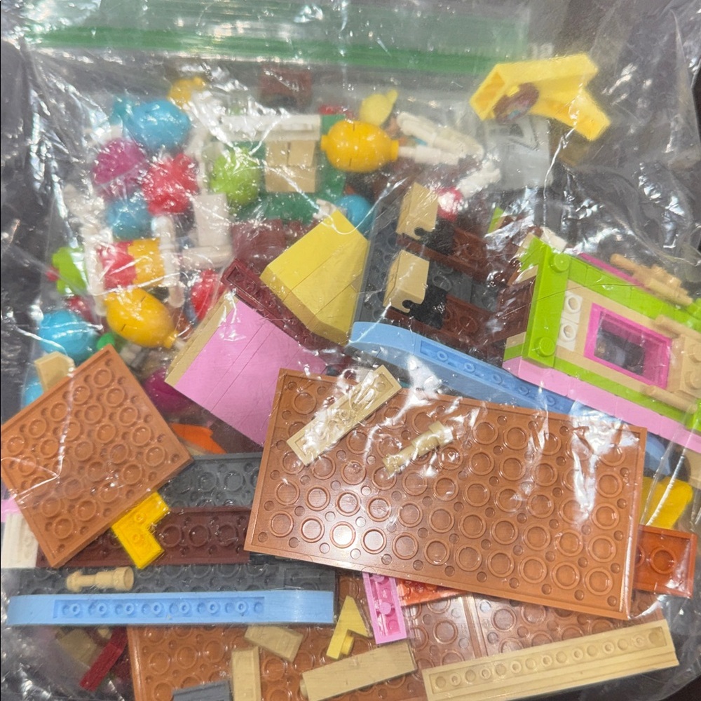 LEGO UP HOUSE PARTS 🏠
